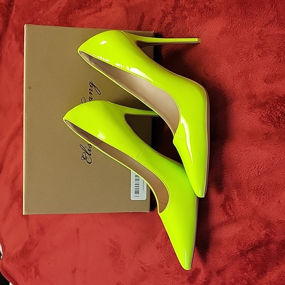NIB - Neon Yellow Stillettos